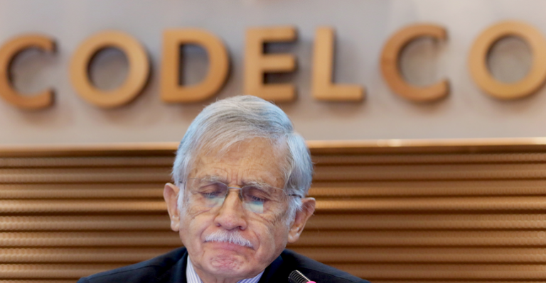 Escándalo en Codelco: Querella contra su expresidente por tráfico de influencias