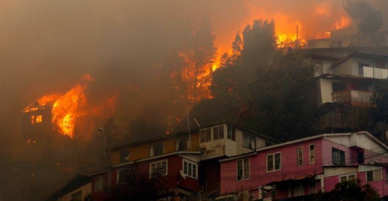 Aún no capturan a sospechoso de causarlo: 245 casas dañadas y más de 1000 damnificados tras incendio
