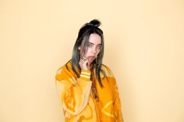 Billie Eilish lidera la lista de discos más vendidos de 2019 en todo el mundo