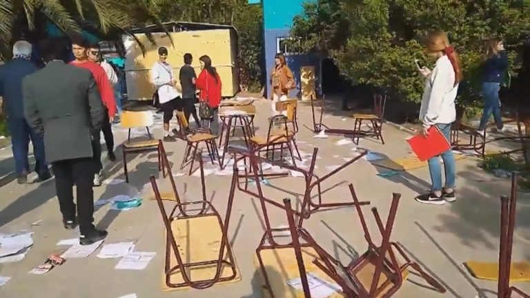 Estudiantes secundarios anuncian que este martes continúan manifestaciones contra la PSU