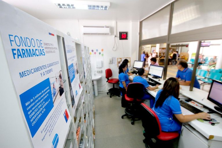 1 de cada 3 funcionarios del Estado admite que ingresó por 