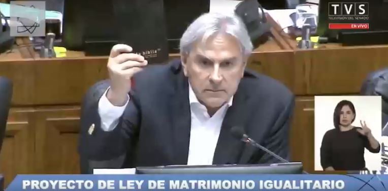Iván Moreira recurre a la Biblia y a Martin Luther King para oponerse al matrimonio igualitario en discusión en el Senado
