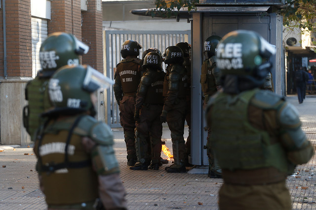 Encuesta CEP: 64% cree que Carabineros 