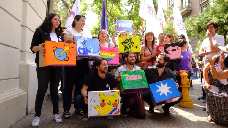 Convergencia Social presenta casi 4 mil firmas para legalizarse como partido político