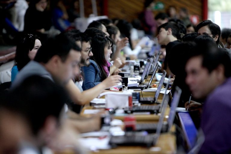 ¿Aún no lo haces? Proceso de postulación para becas y beneficios de la Junaeb termina este 26 de enero