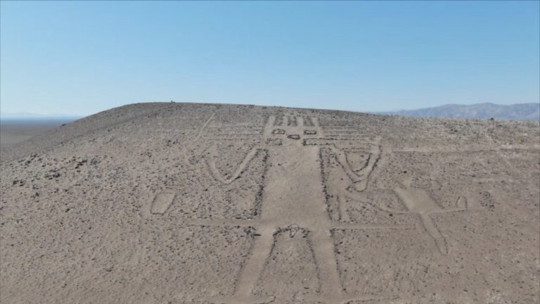 Dos turistas de nacionalidad rusa fueron formalizados por daños a Gigante de Tarapacá