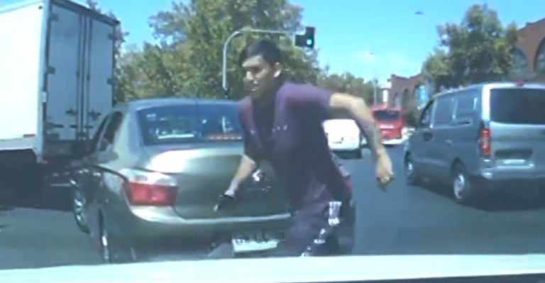 Aprovechan el atochamiento vehicular: Delincuentes asaltan a conductores en plena Alameda