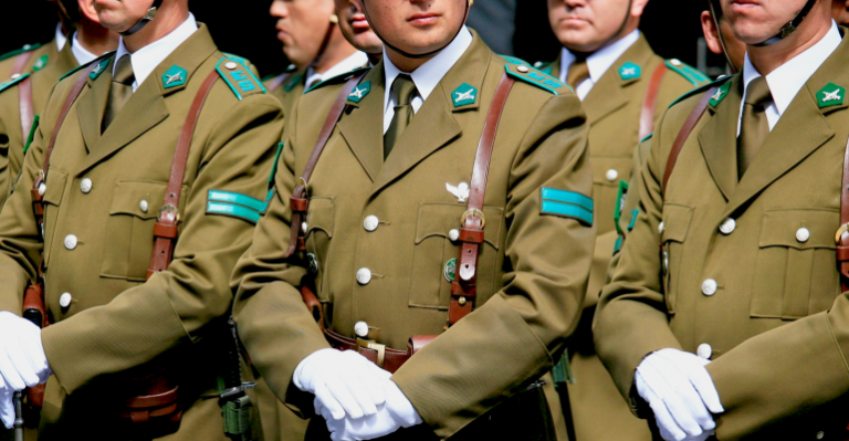 Abuso de alcohol y aumento de suicidios: Filtran sumarios a carabineros tras masivo hackeo