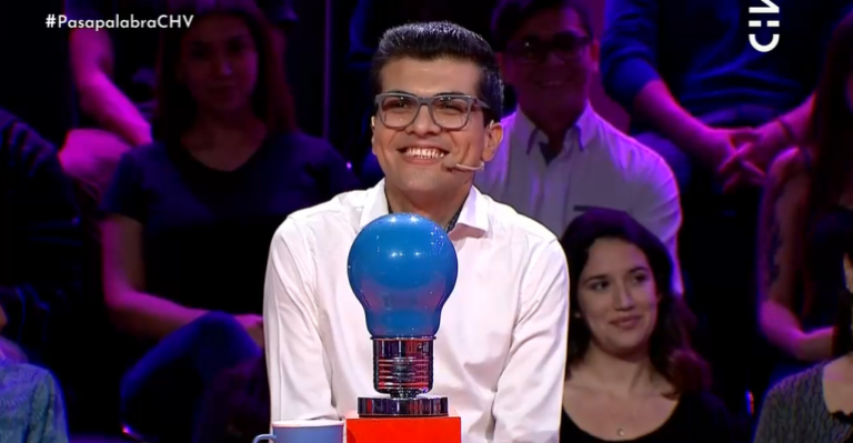 Pareja de Felipe González lo sorprendió con tierna aparición en Pasapalabra