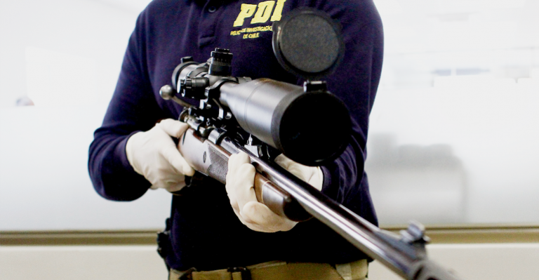 ¿Quiénes son los responsables? Desaparecen 15 armas del cuartel principal de PDI