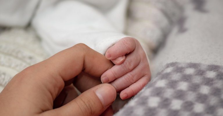 Intentan robar a bebé recién nacido en hospital de Quillota