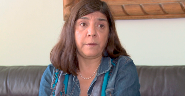 Mujer fue engañada por su hermano: Hombre se llevó a su perro y le robó automóvil