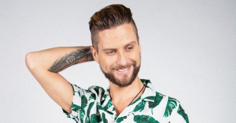 Jean Philippe Cretton revolucionó redes sociales con sensual fotografía