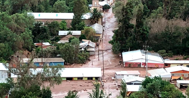 Decretan Alerta Amarilla: Aluvión en la Región Atacama deja al menos 1 muerto y 5 desaparecidos