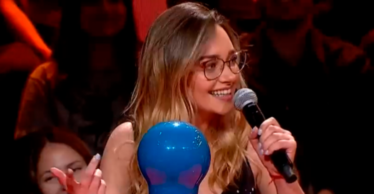 Daniela Nicolás encendió redes sociales con su canto de 