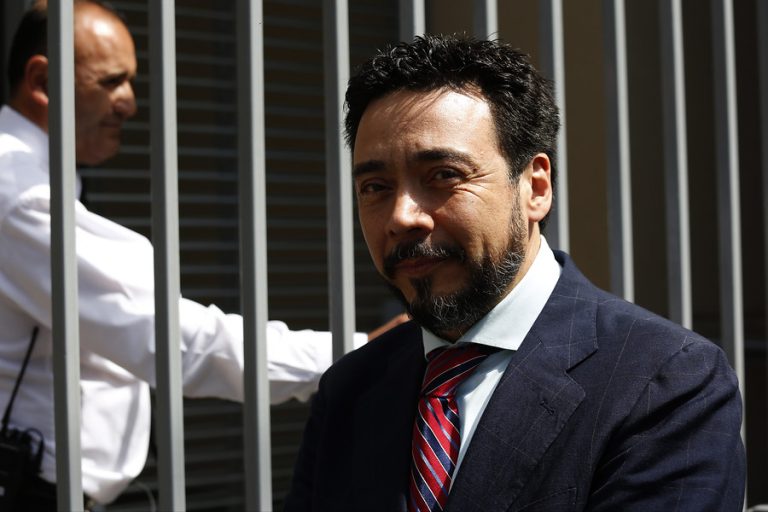 Arias vuelve sus funciones en la Fiscalía de O'Higgins y anuncia que retomará relación profesional con Abbott