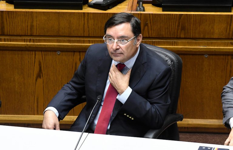 Dos senadores de oposición no asistirán a votar acusación constitucional contra intendente Guevara