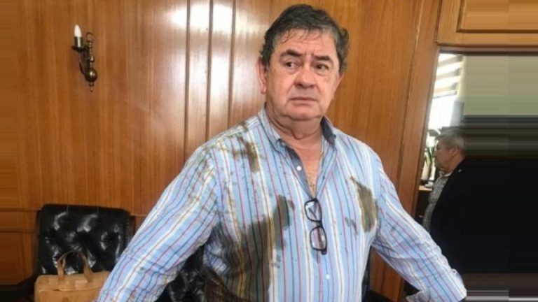 Habló la mujer que lanzó excremento a concejal de Talca: 