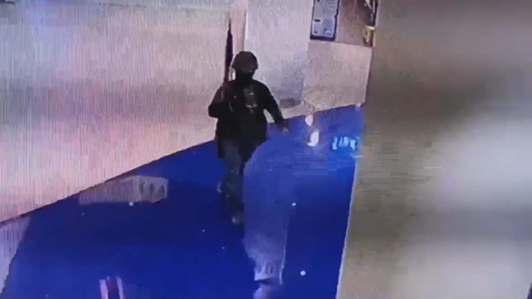 Tiroteo en Tailandia: soldado mata al menos a 20 personas