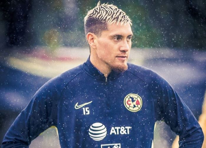 Le llueve sobre mojado: Nico Castillo podría volver a ser operado en México