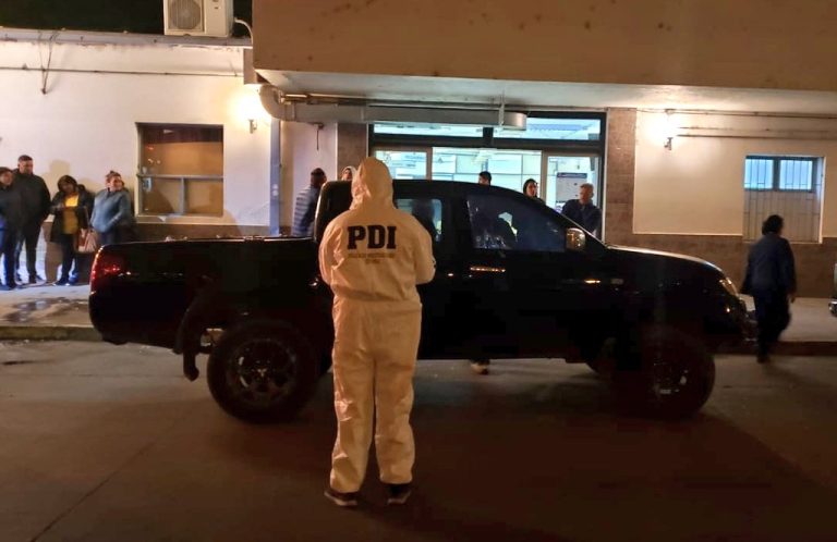 Al menos 15 disparos: Dos adolescentes fueron acribillados al interior de camioneta en Ovalle