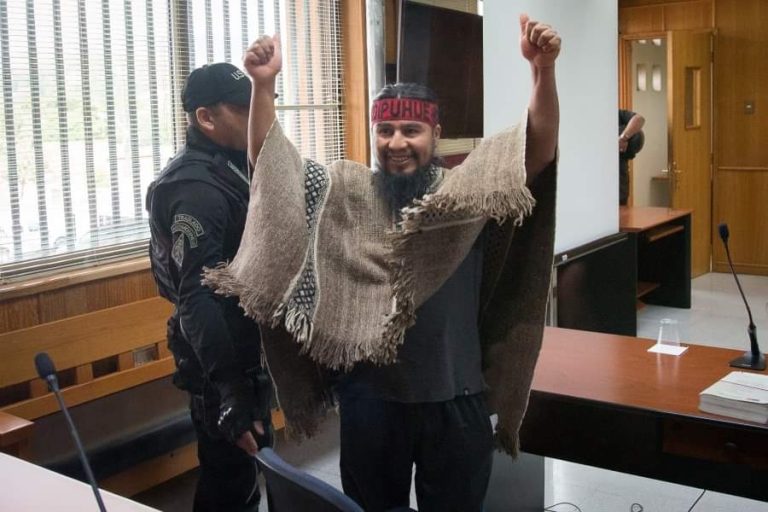 Tribunal absuelve a comunero mapuche acusado por Carabineros de cuatro delitos relacionados con armas de fuego