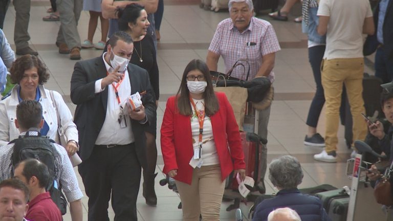 Ante alta demanda de mascarillas por coronavirus: OMS recomienda usarlas sólo en caso de estar enfermo