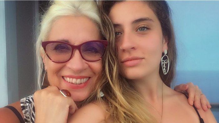 Loreto Valenzuela causó furor con imagen junto a su hija