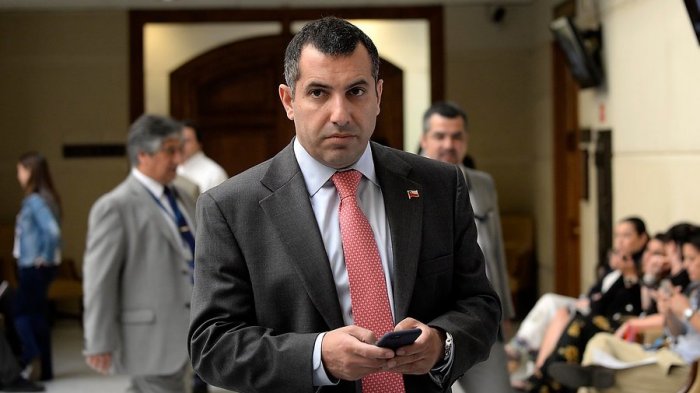 Caso HasbúnGate: Dan a conocer nuevas conversaciones de WhatsApp del exdiputado