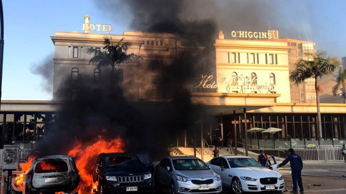 Disturbios cerca de la Quinta Vergara marcaron inicio del Festival de Viña