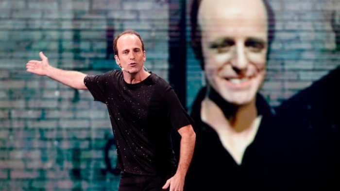 Concejal de Las Condes habría pedido sacar estatua de Kramer del museo de cera