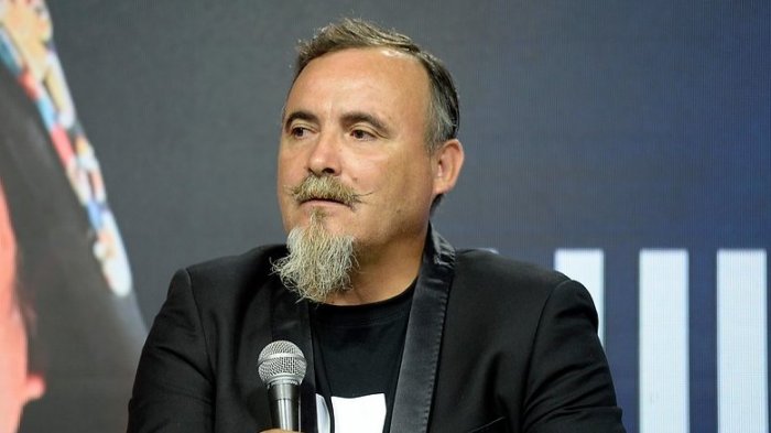 Paul Vásquez “El Flaco” se emocionó en conferencia de prensa al hablar del estallido social