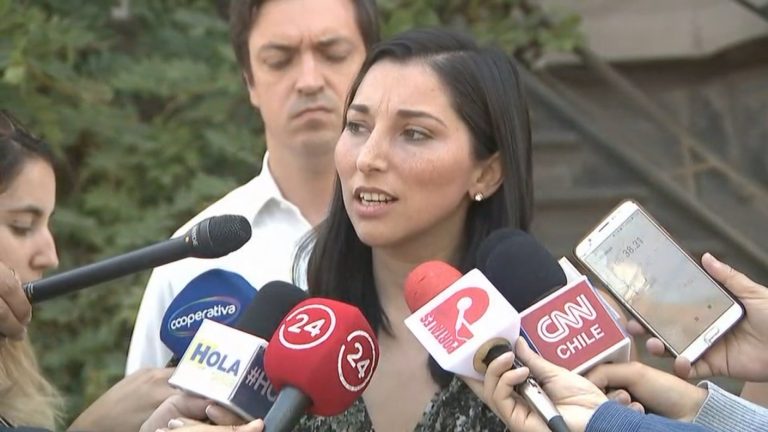 Providencia respondió a ex funcionaria que denunció ser obligada a infiltrarse en las protestas: “Falta a la verdad”