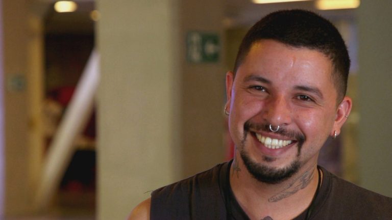 Víctor Zavala, un estudiante dedicado al rescate de tortugas marinas