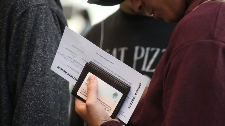 Estudiantes se preparan para revisar los resultados de la PSU este lunes 24 de febrero