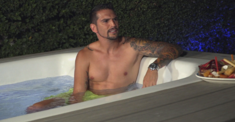 ¡Hasta con jacuzzi!: Esta es la increíble casa de Mark González