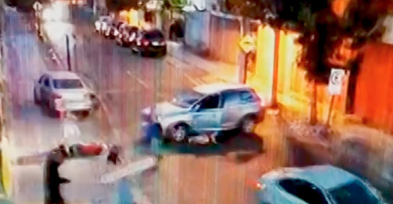 Impactante video: Hombre de 72 años murió atropellado tras violento portonazo