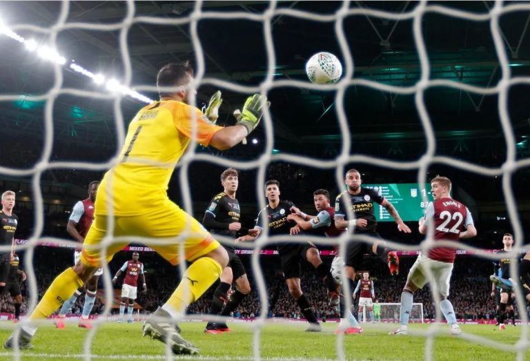 Claudio Bravo campeón en Inglaterra gracias a atajada sobre la hora que le valió el título al Manchester City