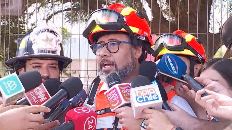 Alcalde (s) de Pudahuel aseguró que tomarán medidas si se vulneró alguna norma por explosión en bodegas