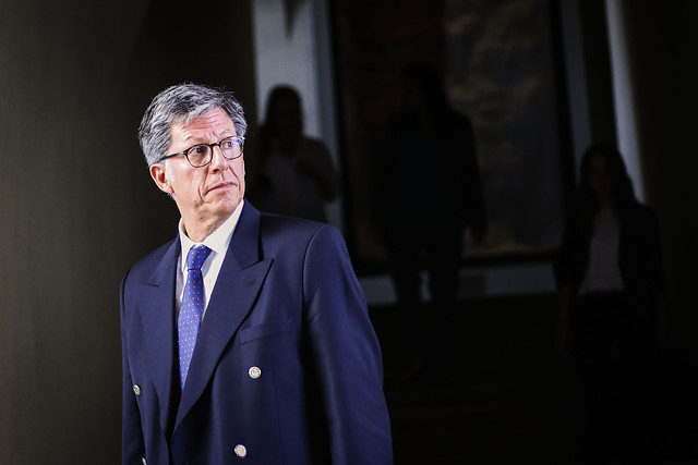 HRW califica golpiza de Carabineros a adulto mayor como un “espectáculo grotesco de brutalidad policial”