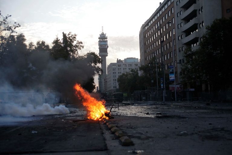 Transantiago suspende temporalmente sus servicios 