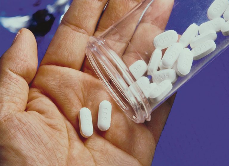 Francia: Ministro de Salud sostiene que antiinflamatorios pueden agravar el coronavirus