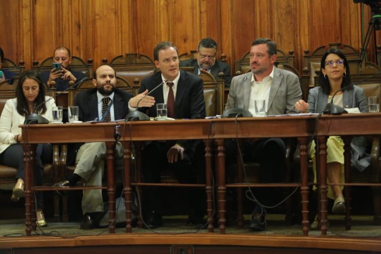 A un paso de ser ley: Comisión mixta aprueba ingreso mínimo garantizado