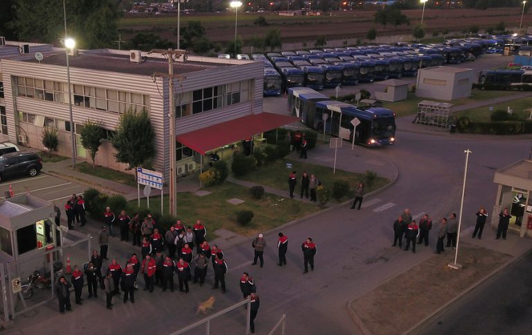Trabajadores de Subus paralizan sus labores y exigen medidas de protección por el coronavirus