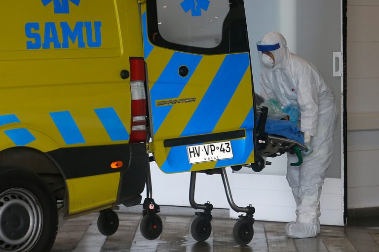 Fase 4: Protocolo del Minsal para casos sospechosos no considera necesariamente contacto con contagiados