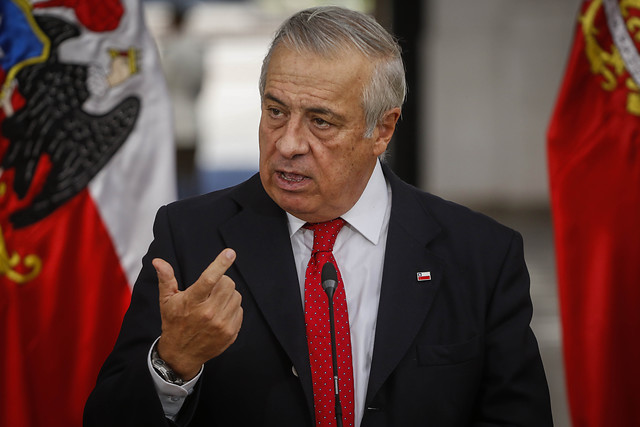 Casos subieron a 342: Mañalich dice que la curva crece 