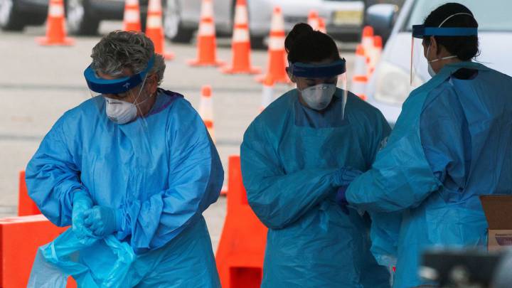 Avanza la crisis en Europa y Estados Unidos: Muertes por COVID-19 se dispararon el fin de semana