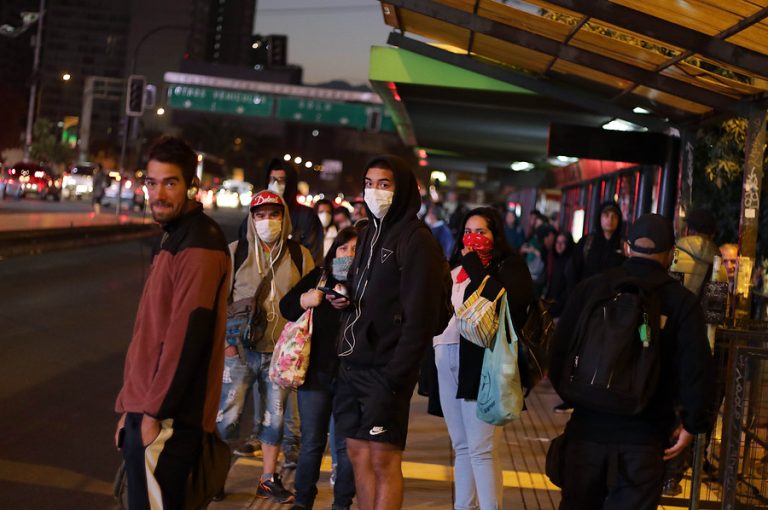 COVID-19: 764 casos confirmados en Chile y EE.UU. registró más de un centenar de muertos en 24 horas