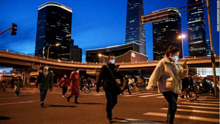 10 ejemplos para calcular los 2 metros de distancia necesarios para evitar el contagio de COVID-19