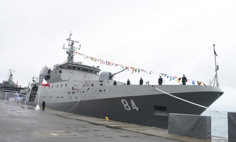 Seis marinos chilenos están contagiados con coronavirus en Australia, según informó la Armada